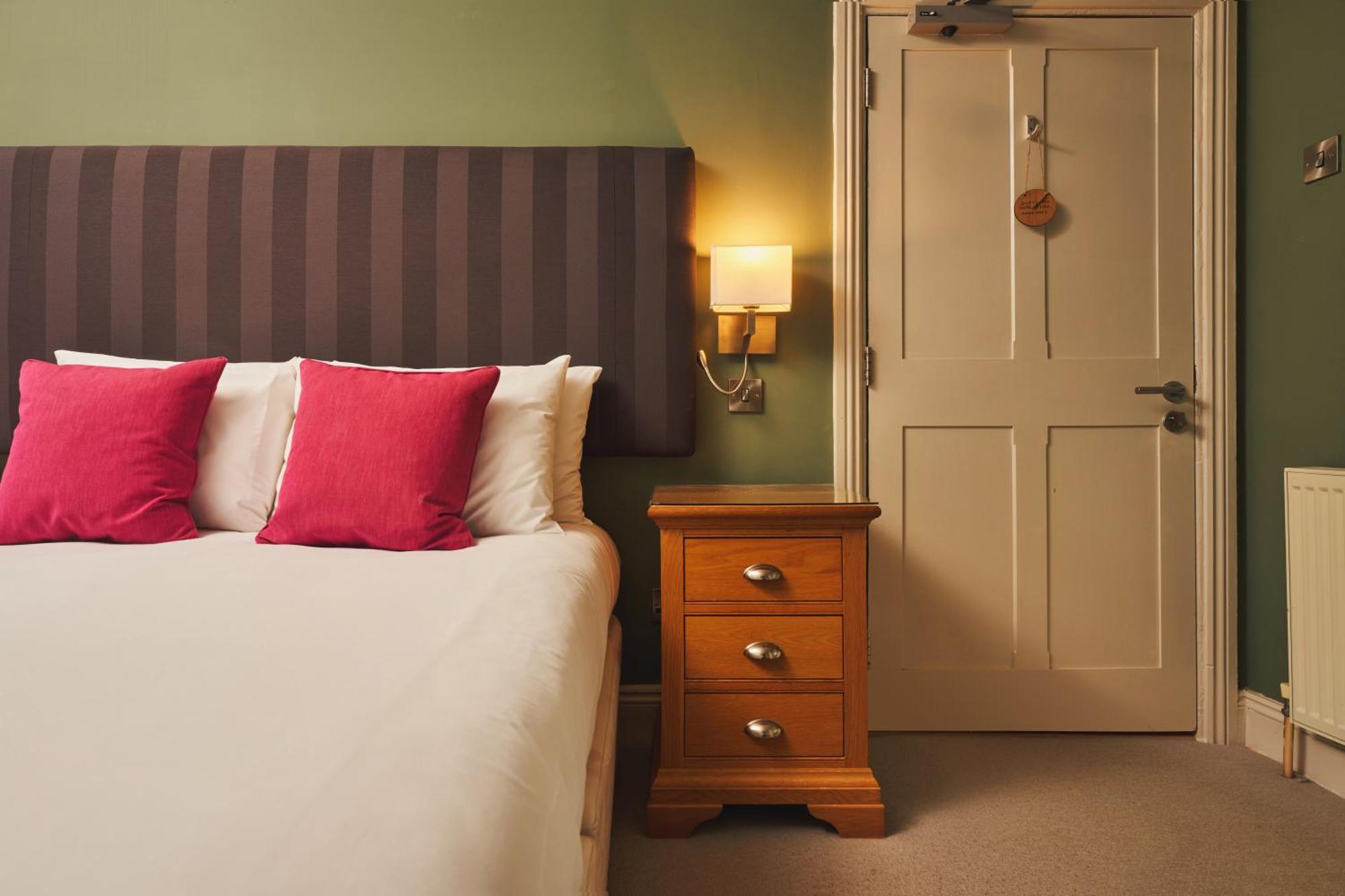 Hotel Rose And Crown Yealmpton Habitación foto