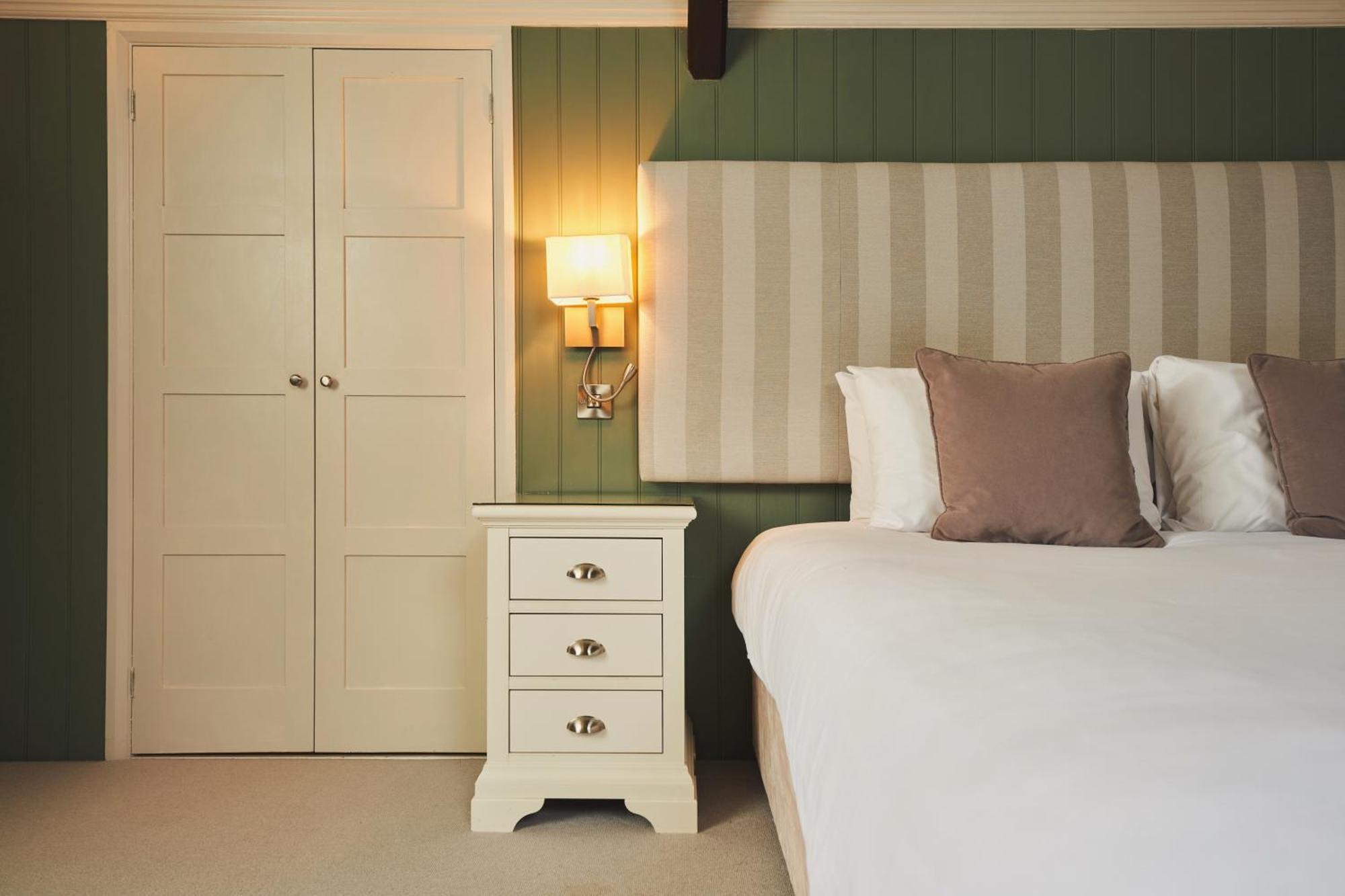 Hotel Rose And Crown Yealmpton Habitación foto